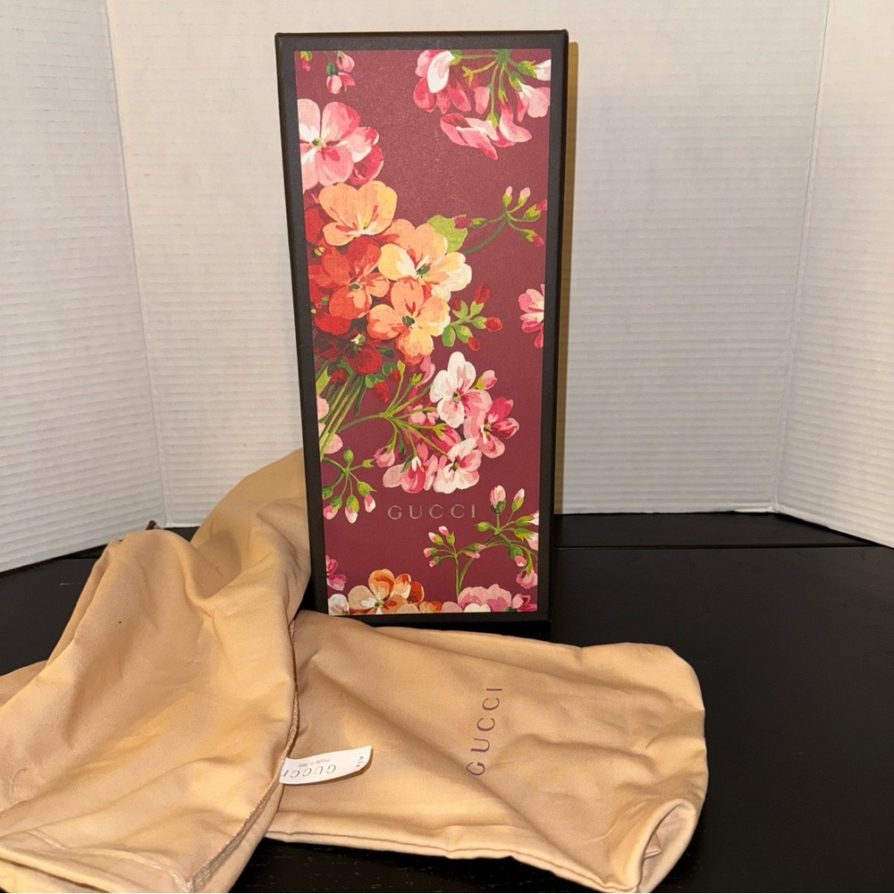 Authentic GUCCI Floral Bloom Gift Box Empty W 2 Dusty bags